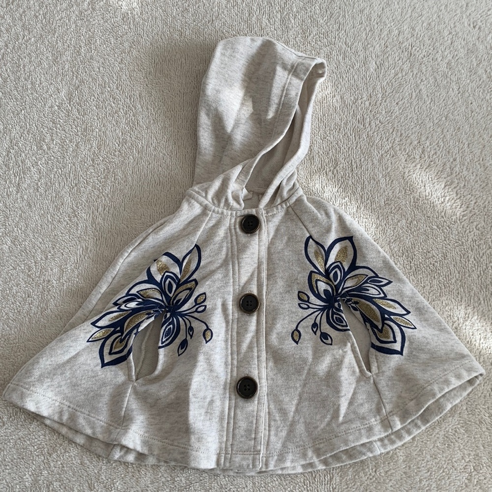 Infant girls Hoodie shawl